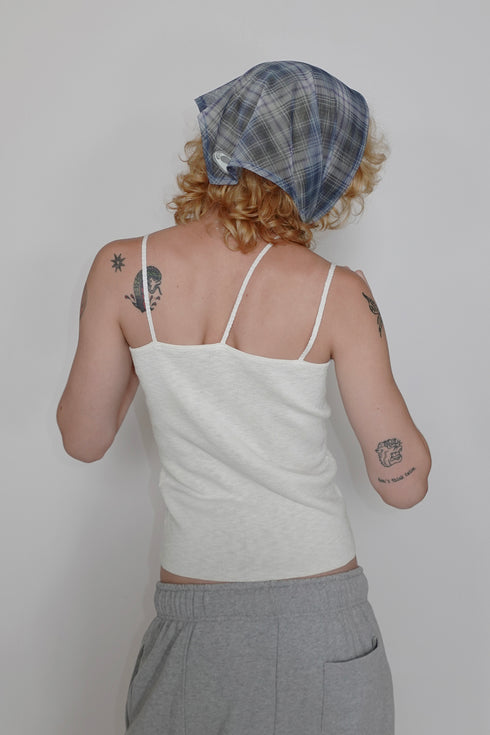 SPIRAL BUTTON THREE STRAP CAMISOLE -IVORY-